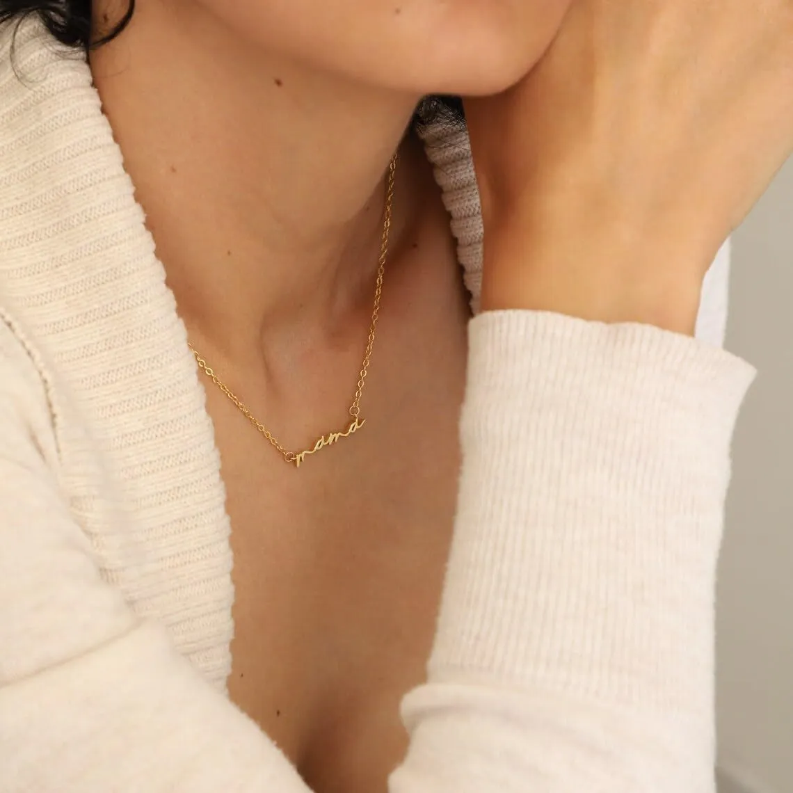18K Gold Plated Letter Mama Pendant Necklaces Stainless Steel Dainty Cute Mama Choker Chain Necklace for Women Mother's Day Jewelry
