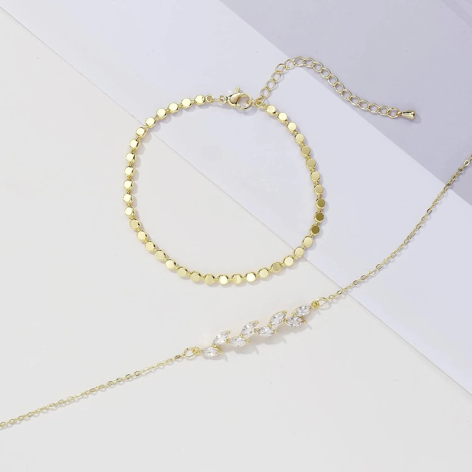 CAROVO Gold Bracelets for Women, 14k Gold Plated Bracelet for Women Bracelets Sets Dainty Herringbone Paperclip Satellite Box Link Chain Anklet Bracelet Jewelry for Gifts.