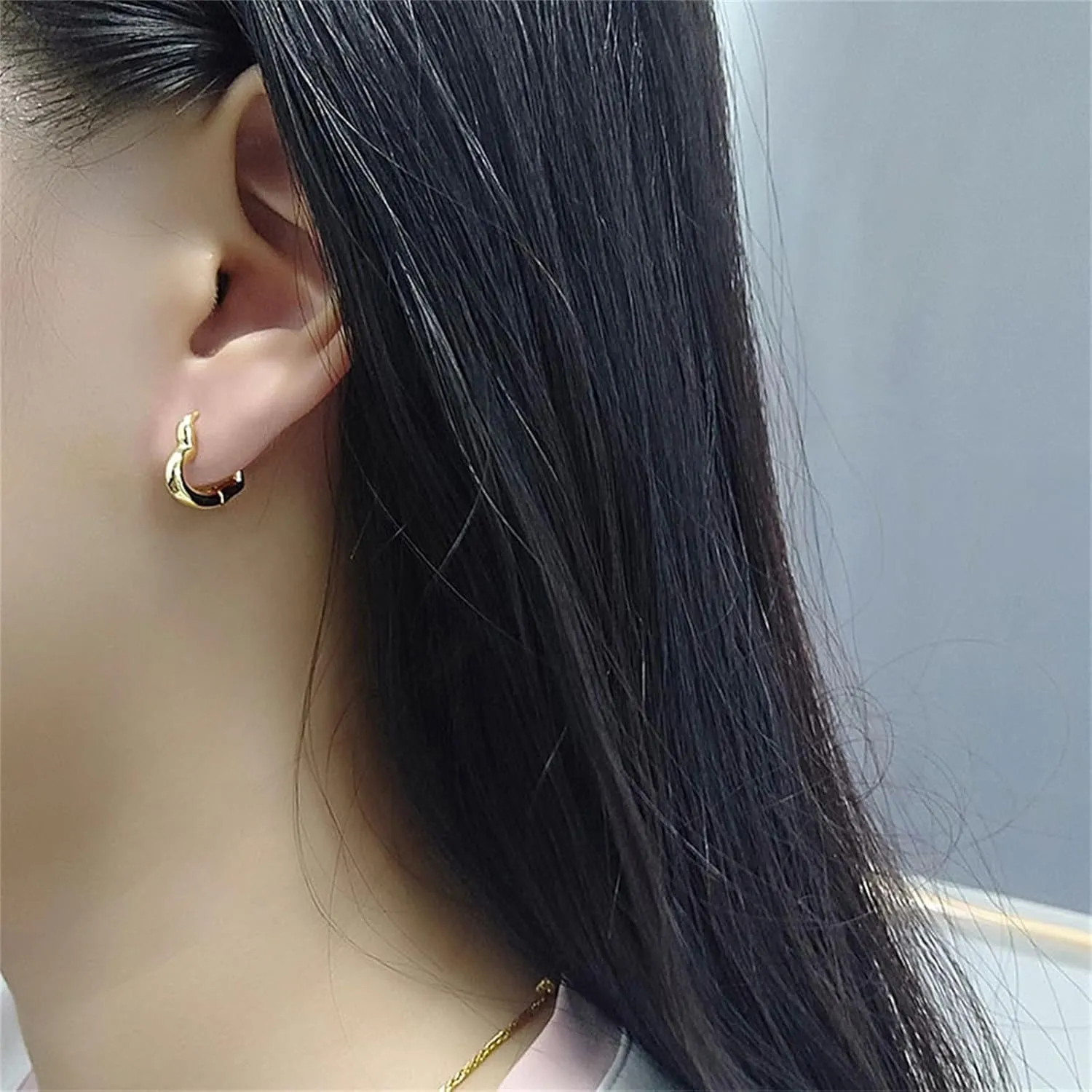coadipress Love Heart Hoop Earrings for Women 925 Sterling Silver Geometric Huggie Earrings Minimalist Sweet Love Heart Hoop Earrings Fashion Chic Jewelry