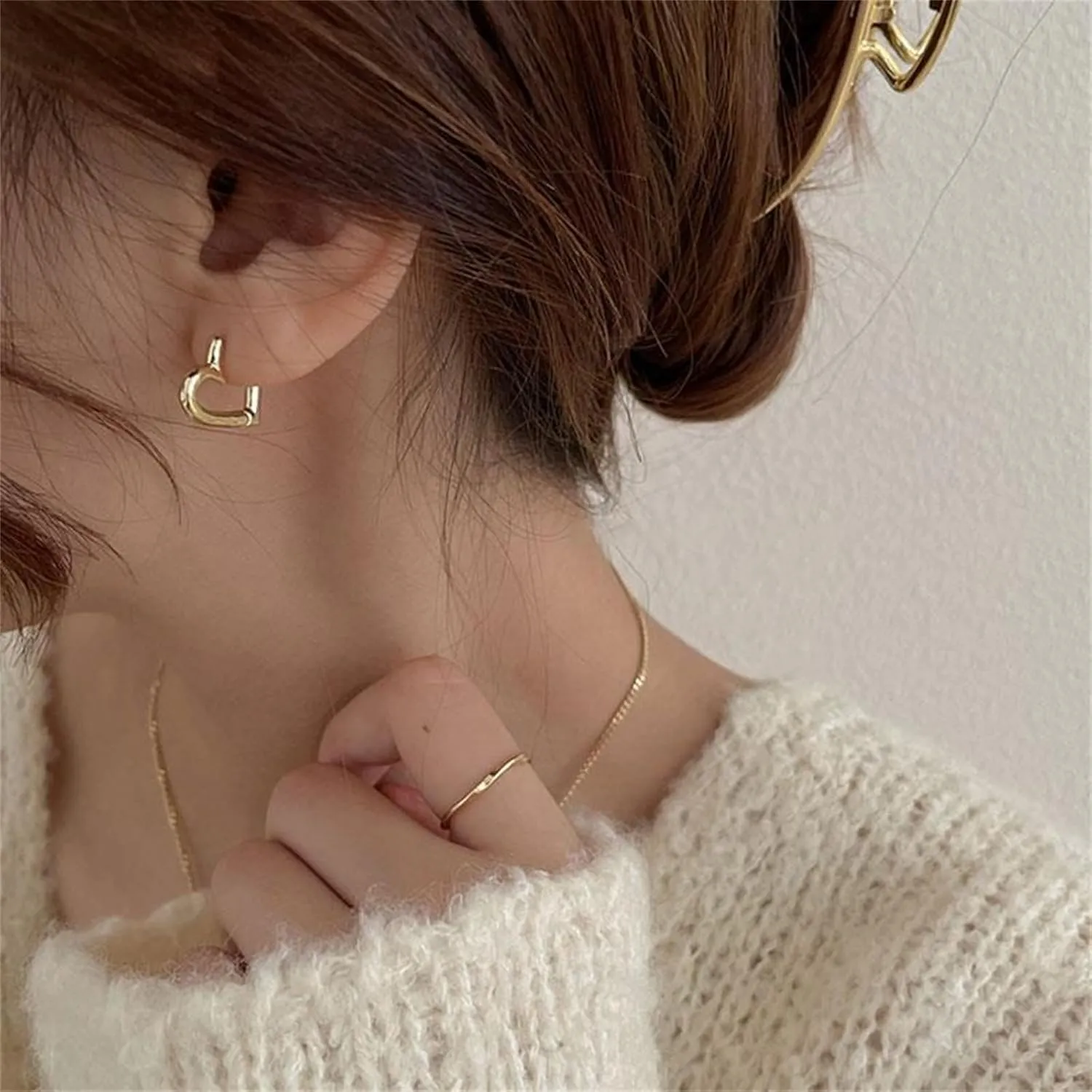 coadipress Love Heart Hoop Earrings for Women 925 Sterling Silver Geometric Huggie Earrings Minimalist Sweet Love Heart Hoop Earrings Fashion Chic Jewelry