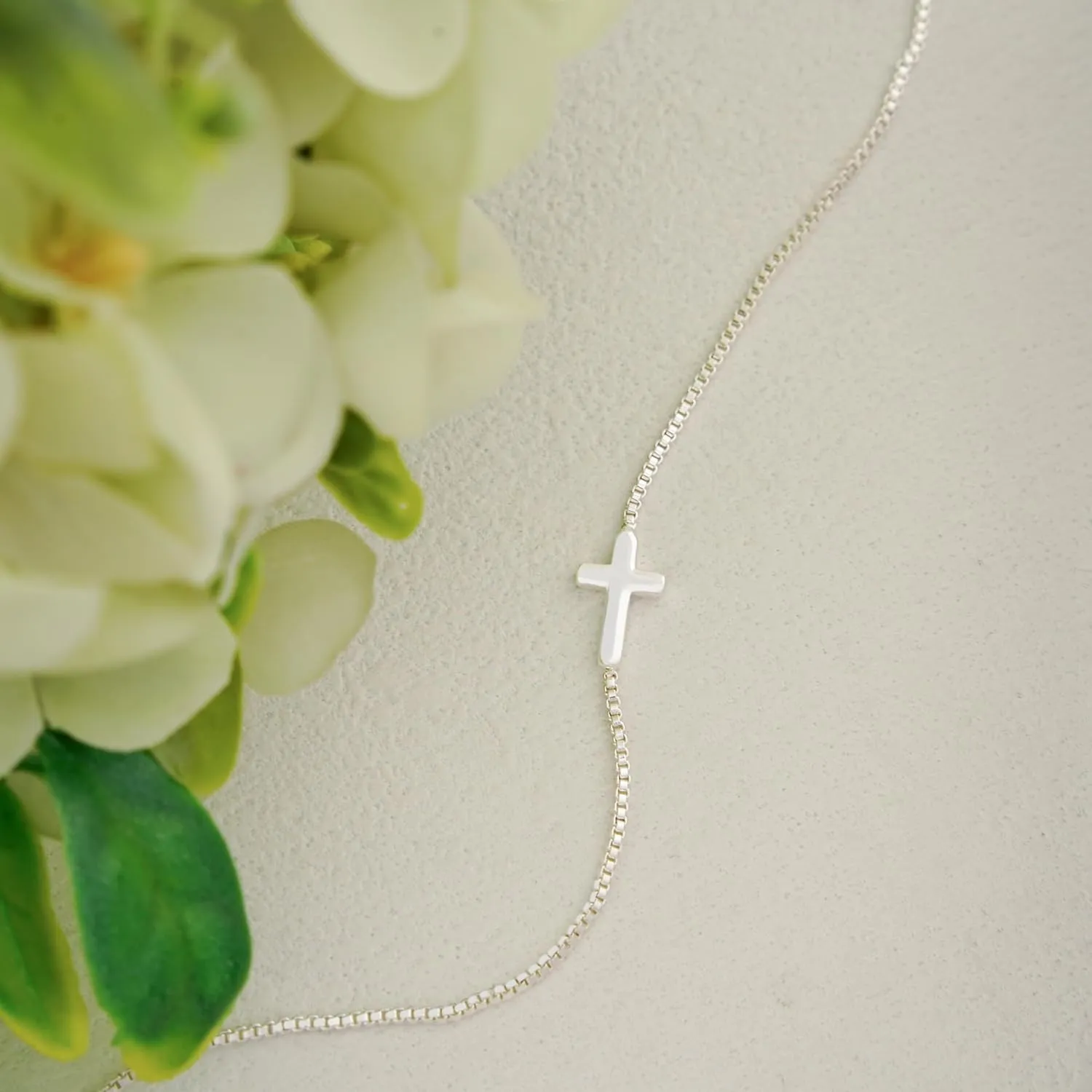 Cross Necklace for Women Trendy 14K Dainty Gold Silver Plated Cross Pendant Necklaces Simple Cute Faith Charm Choker Religious Drop Dangle Chain Necklace Non Tarnish Costume Jewelry Gift