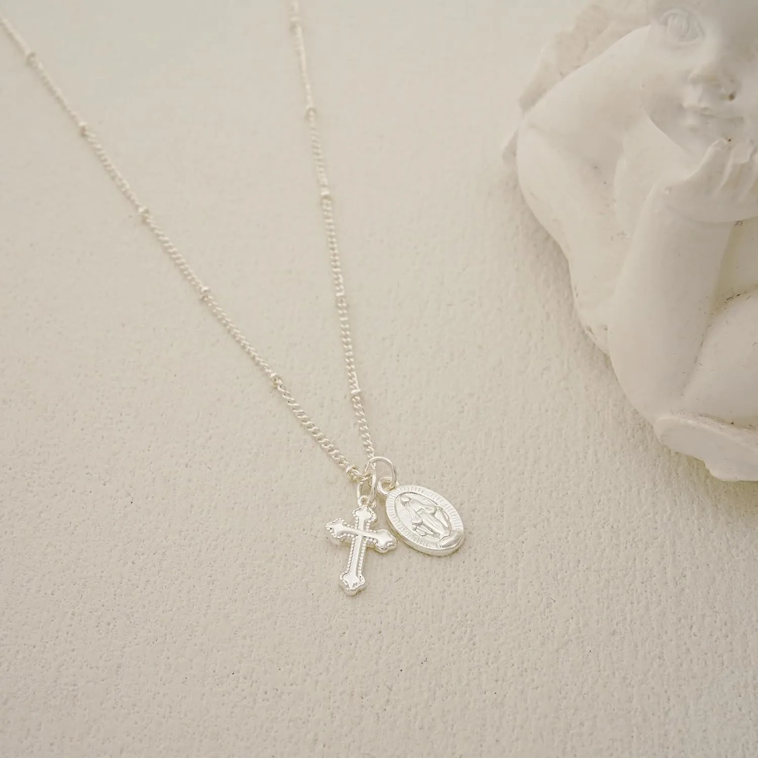 Cross Necklace for Women Trendy 14K Dainty Gold Silver Plated Cross Pendant Necklaces Simple Cute Faith Charm Choker Religious Drop Dangle Chain Necklace Non Tarnish Costume Jewelry Gift
