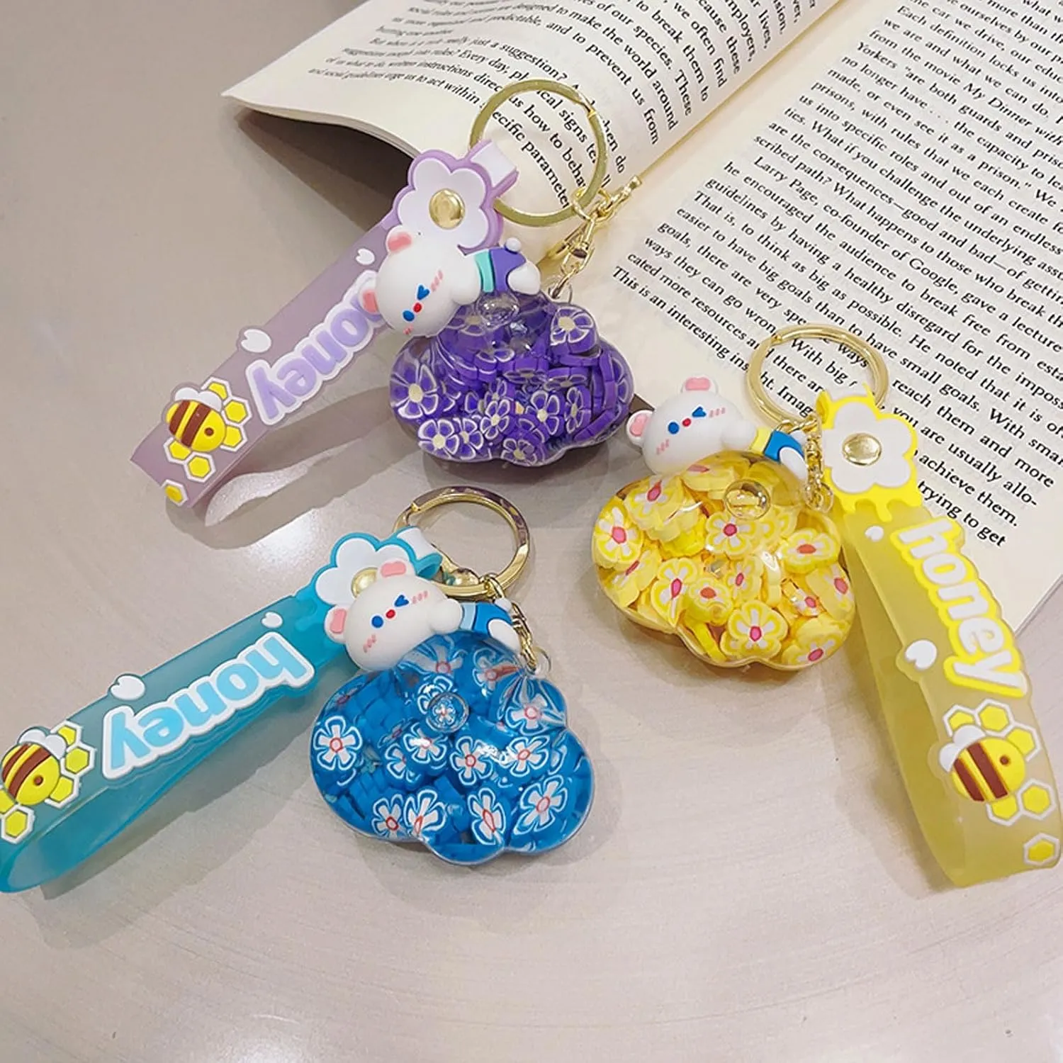 Delicate Cute Cloud Key Ring Decoration, Liquid Quicksand Floating Bear Handbag Accessories