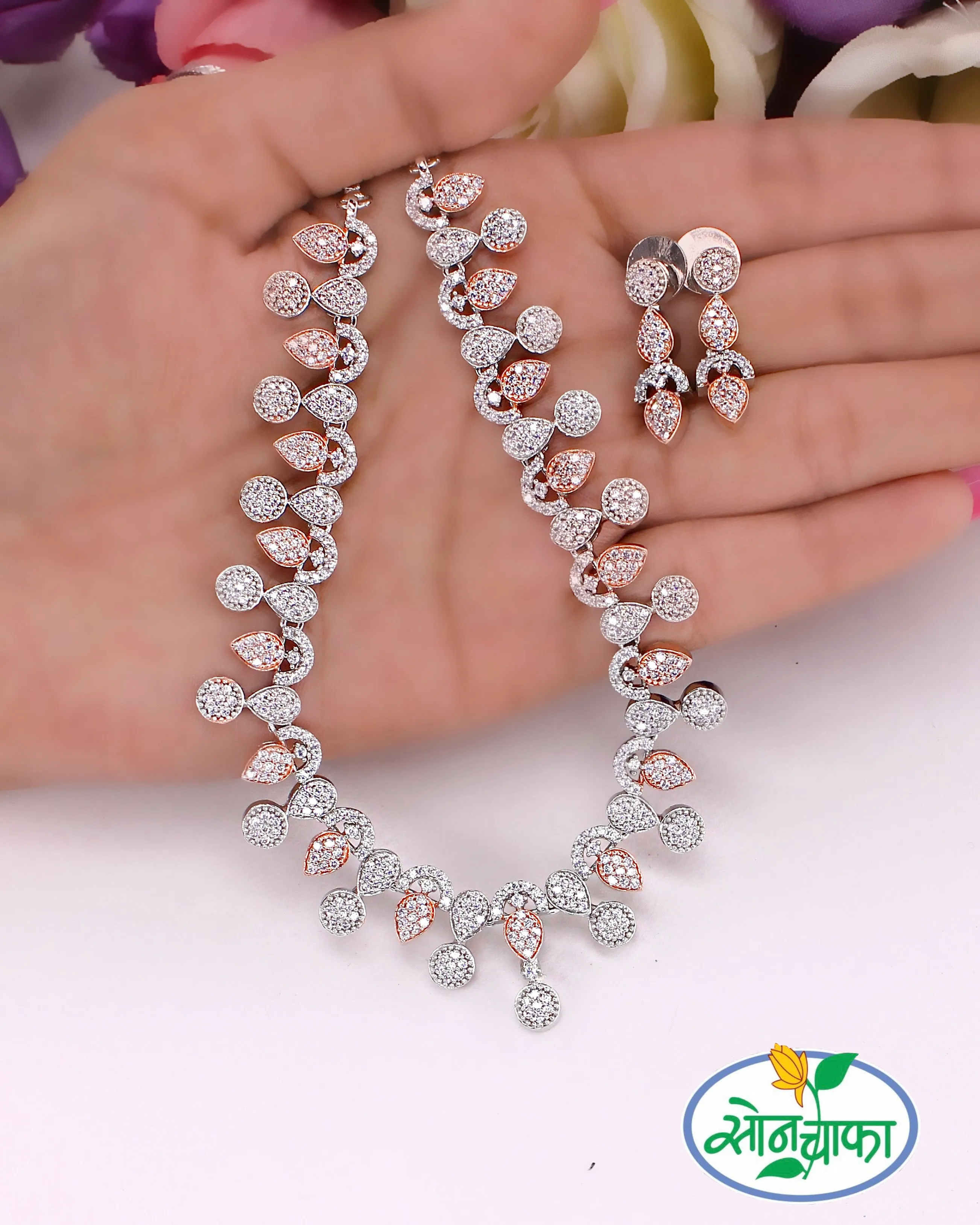 DESIGNER DIAMOND NECKLACE
