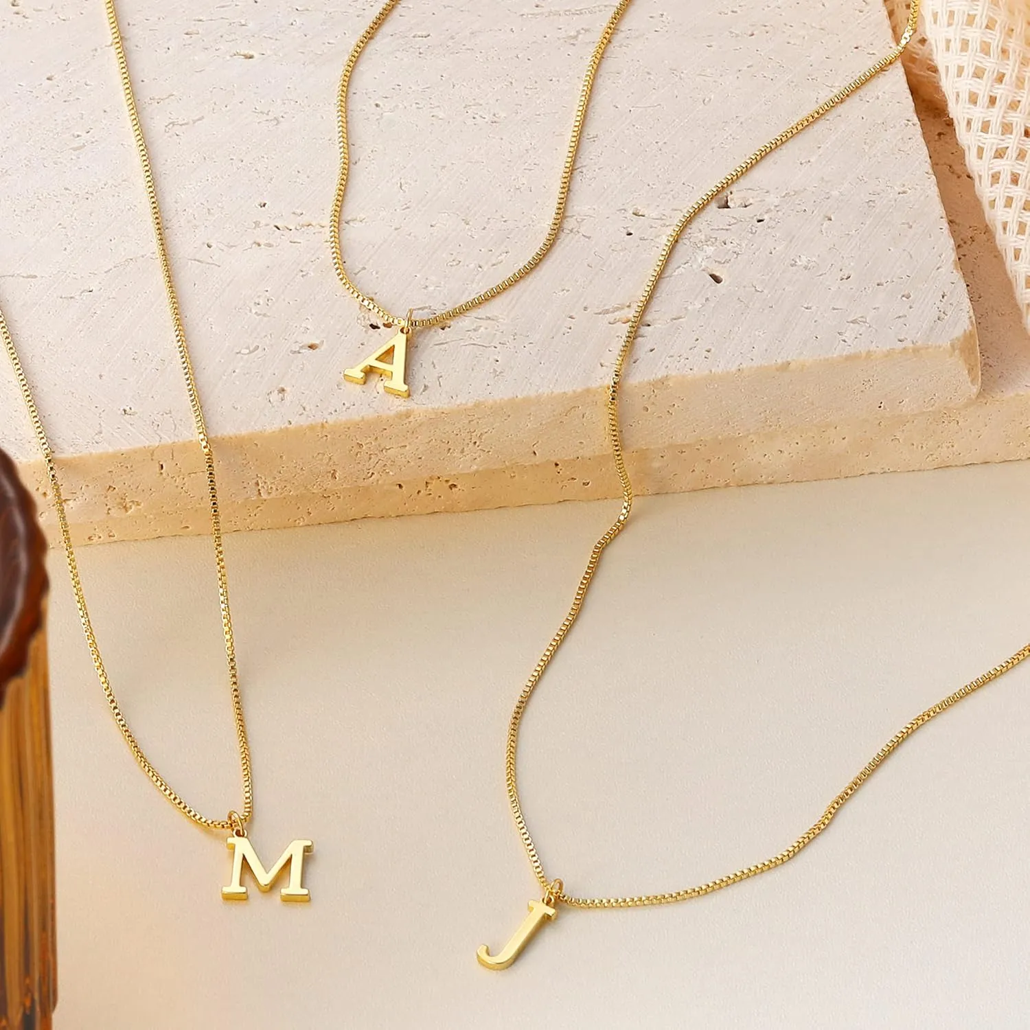 Foxgirl Gold Initial Necklaces for Women, Dainty Gold Letter Necklace Tiny A-Z Pendant Choker Necklace Trendy Cute Personalized Monogram Name Necklace Gold Jewelry Necklace for Women Gift