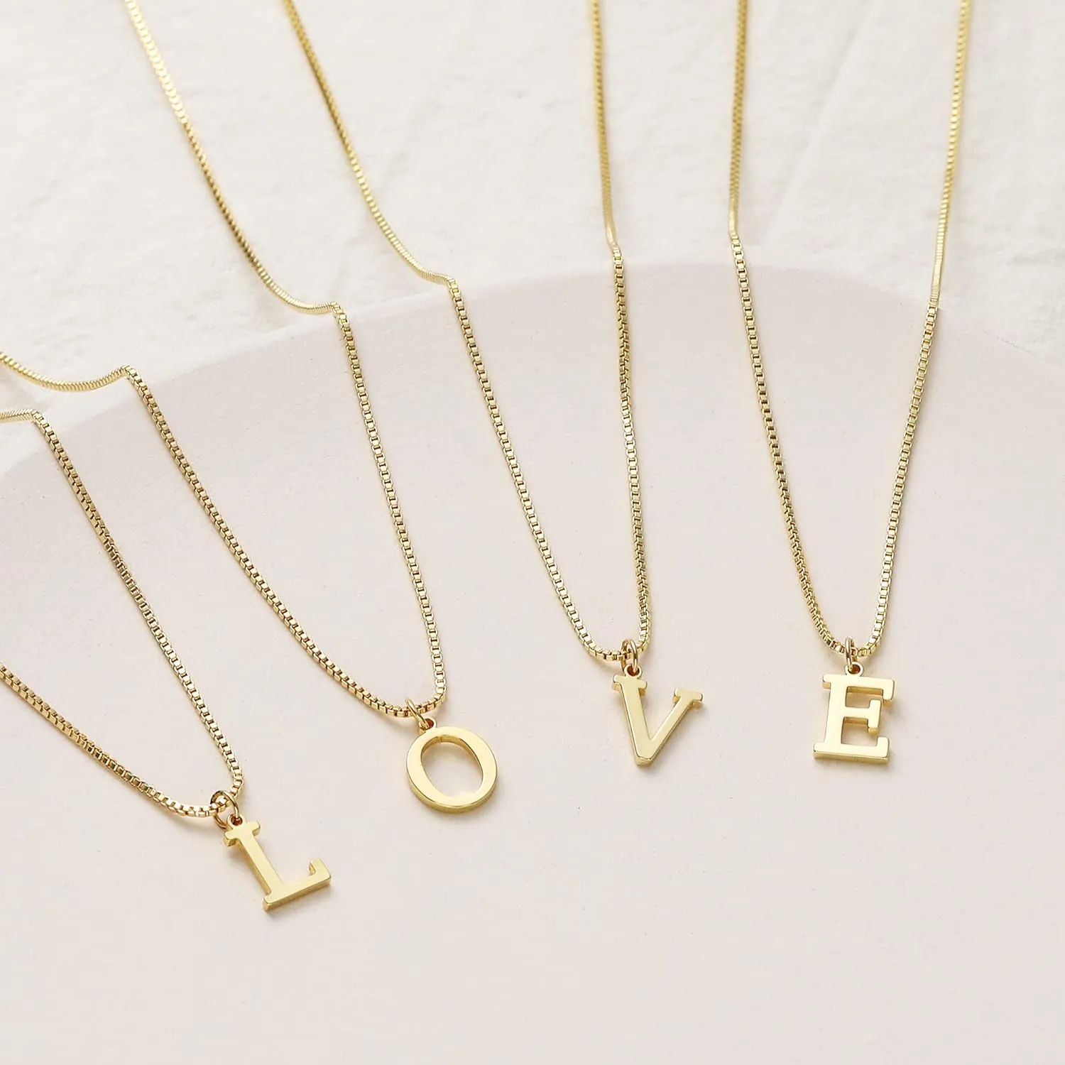 Foxgirl Gold Initial Necklaces for Women, Dainty Gold Letter Necklace Tiny A-Z Pendant Choker Necklace Trendy Cute Personalized Monogram Name Necklace Gold Jewelry Necklace for Women Gift