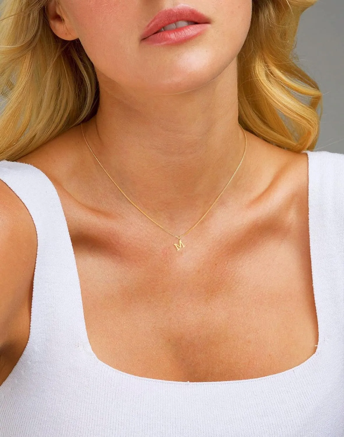 Foxgirl Gold Initial Necklaces for Women, Dainty Gold Letter Necklace Tiny A-Z Pendant Choker Necklace Trendy Cute Personalized Monogram Name Necklace Gold Jewelry Necklace for Women Gift