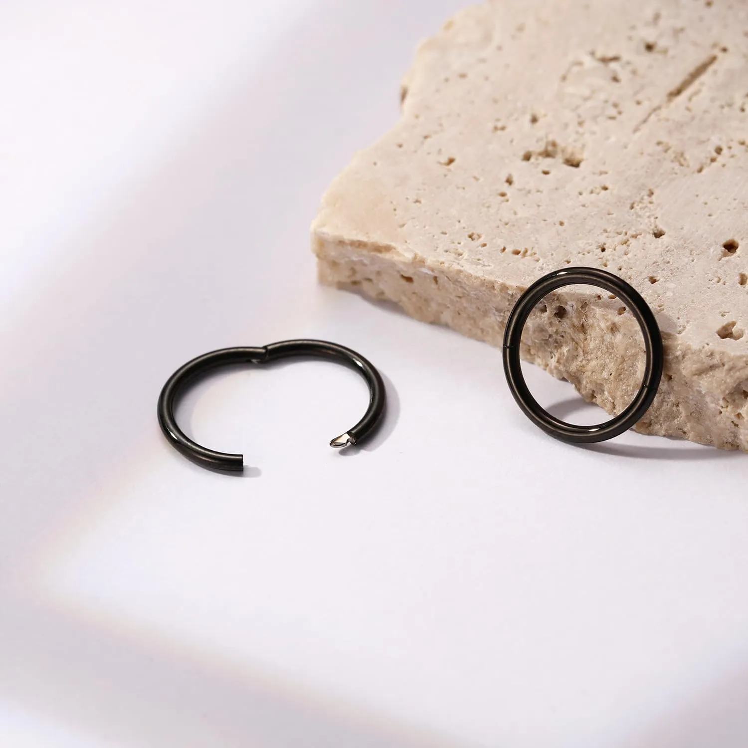 FUNLMO 2pcs Titanium Half Closure New Secure Hook Hinge Segment Ring for Nose Septum Conch Daith Helix Tragus Rook Cartilage Piercing 18G 16G 6mm to12mm