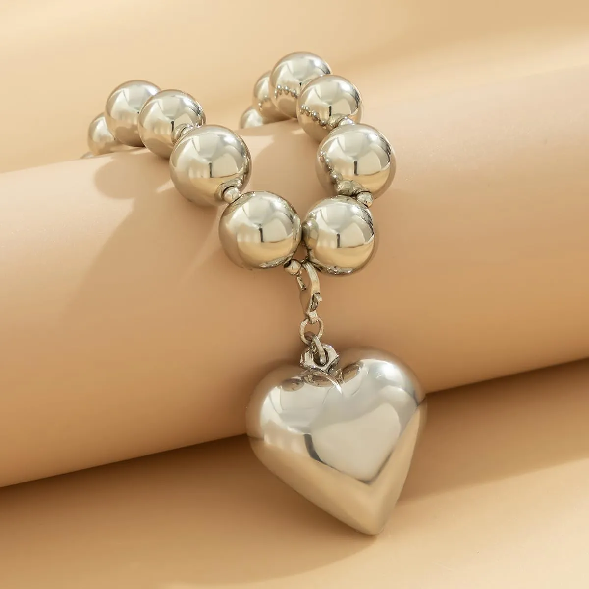 Gold Heart Chunky Necklaces for Women Silver Heart Necklace Big Pearl Choker Necklace Y2k Necklace Pearl Statement Necklace Trendy Jewelry