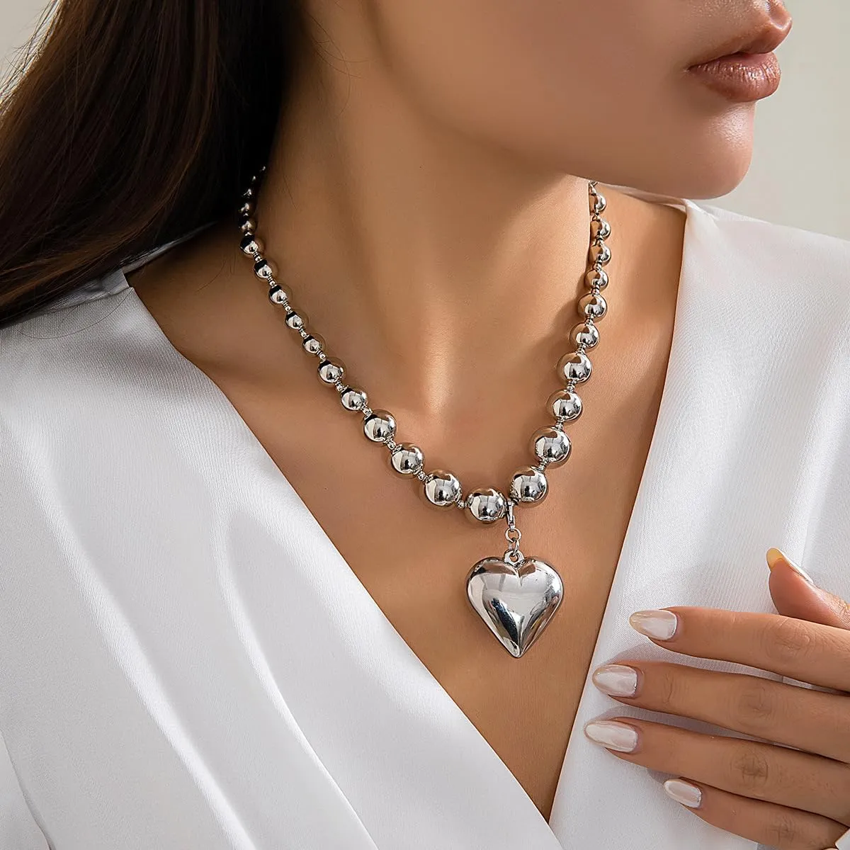 Gold Heart Chunky Necklaces for Women Silver Heart Necklace Big Pearl Choker Necklace Y2k Necklace Pearl Statement Necklace Trendy Jewelry