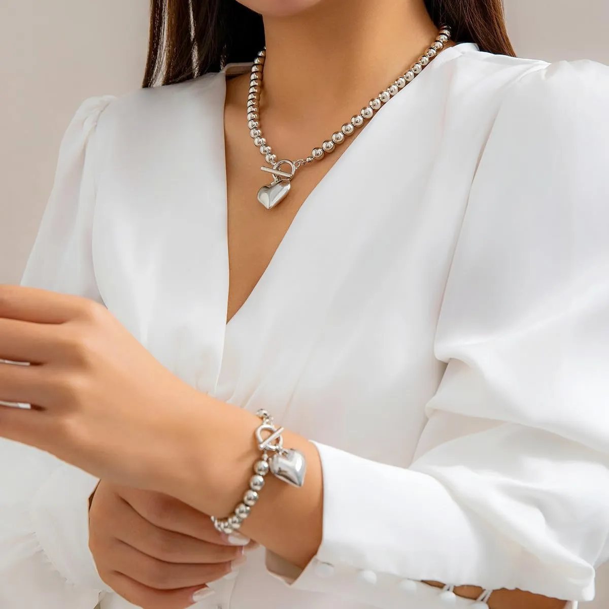 Gold Heart Chunky Necklaces for Women Silver Heart Necklace Big Pearl Choker Necklace Y2k Necklace Pearl Statement Necklace Trendy Jewelry