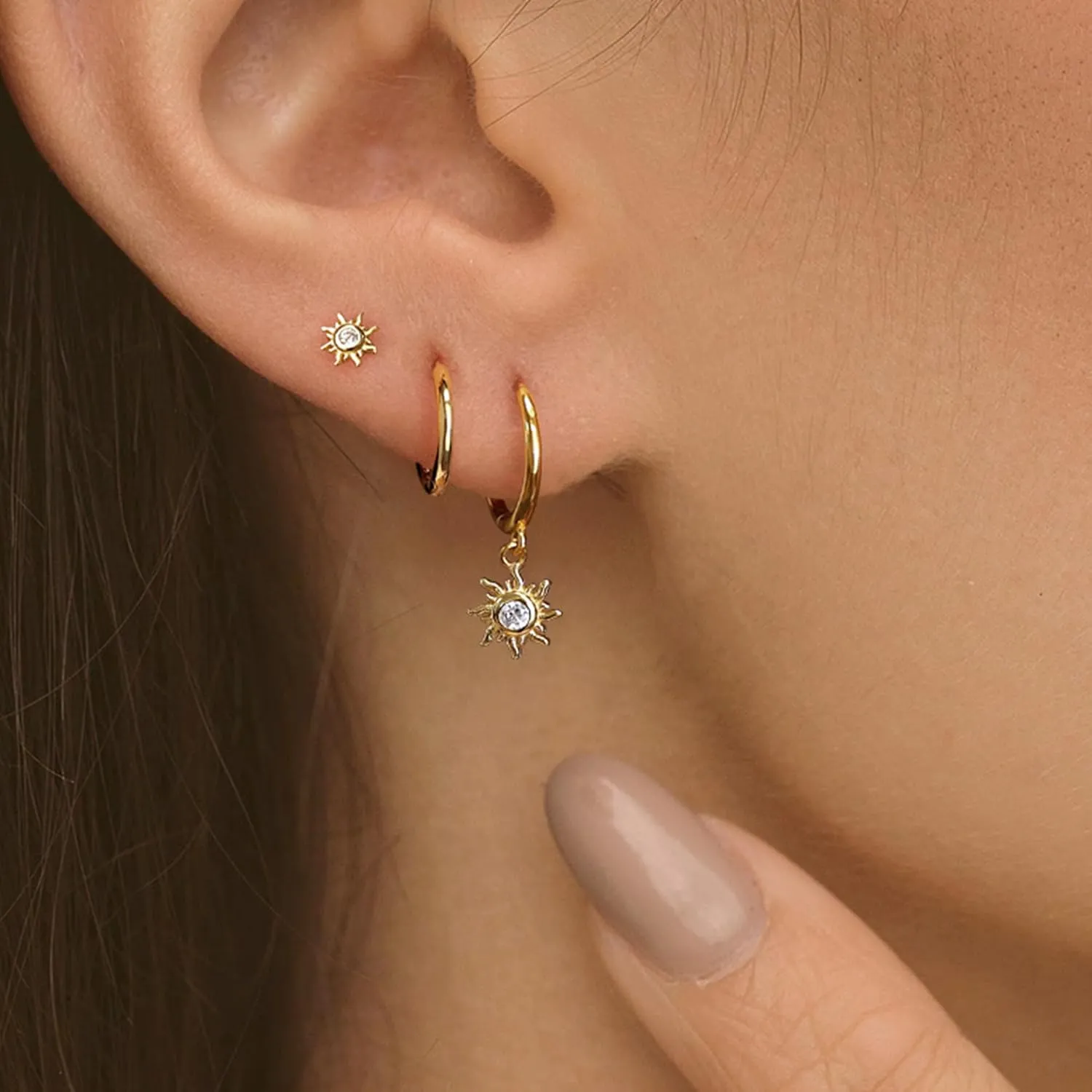 Gold Hoop Earrings Set for Women, Dainty 14K Gold Plated Earrings Gold CZ Heart Sun Leaf Star Tear Earrings Set Hypoallergenic Lightweight Hoop Earrings Charm Fashion Jewelry Gifts for Women
