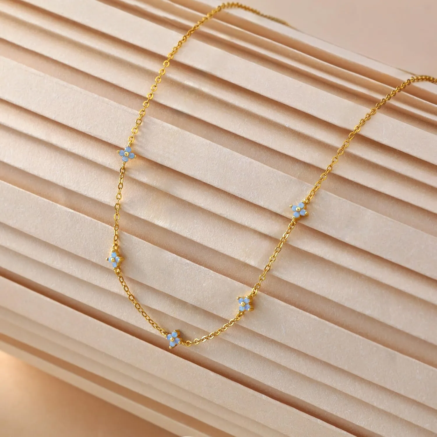Gold/Silver Necklace for Women, Dainty Chain Necklace 14K Gold Plated Station Choker Necklace Non Tarnish Small Cute Clover Flower CZ Diamond Necklaces Jewelry for Women Gifts
