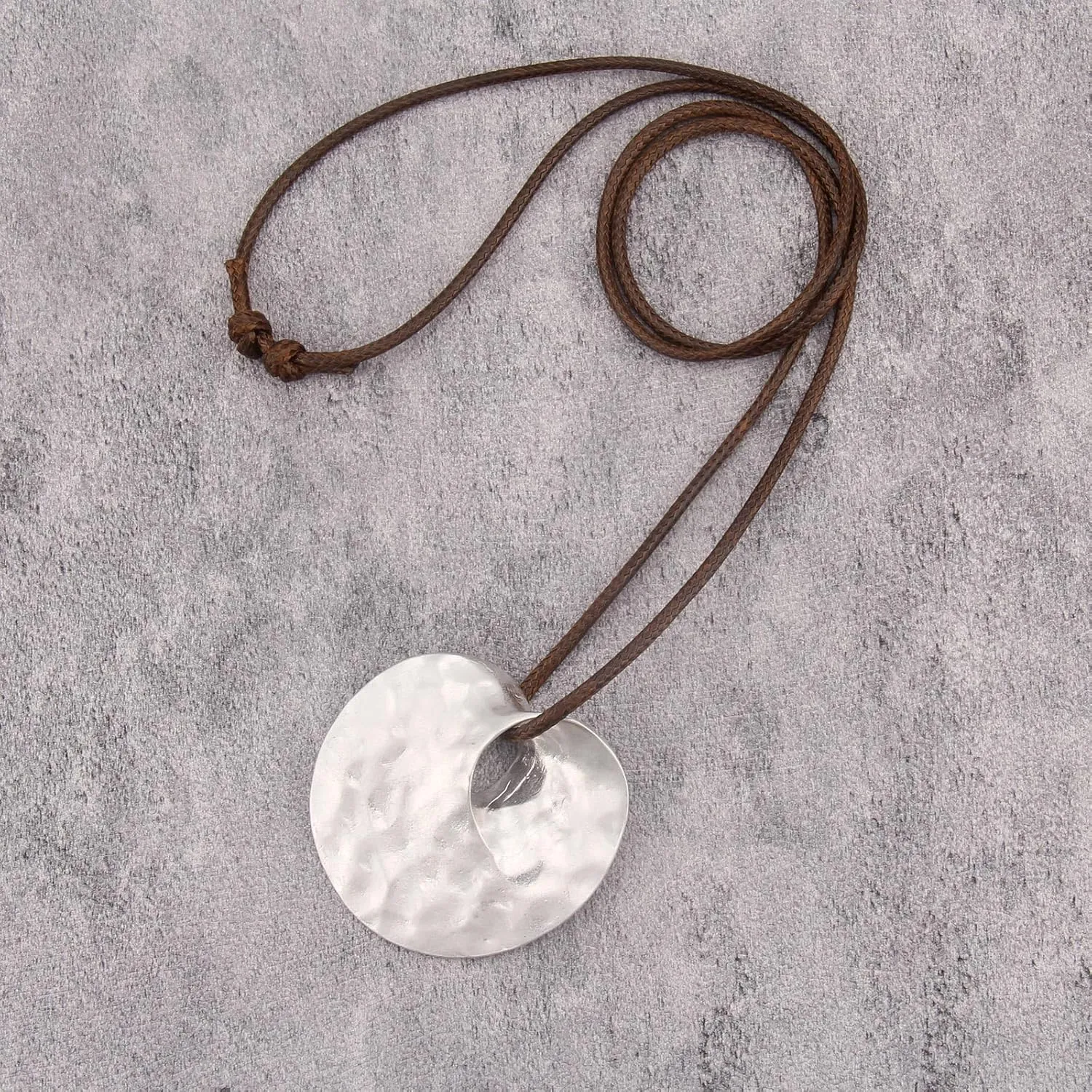 JAOYU Bohemian Necklaces for Women Leather Necklace Wood Pendant Choker Long Brown Necklace Chunky Circle Boho Hippie Jewelry