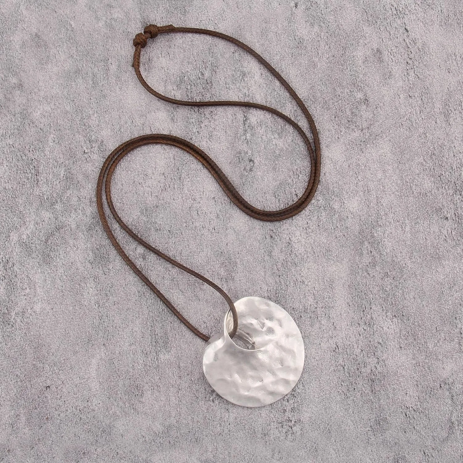 JAOYU Bohemian Necklaces for Women Leather Necklace Wood Pendant Choker Long Brown Necklace Chunky Circle Boho Hippie Jewelry
