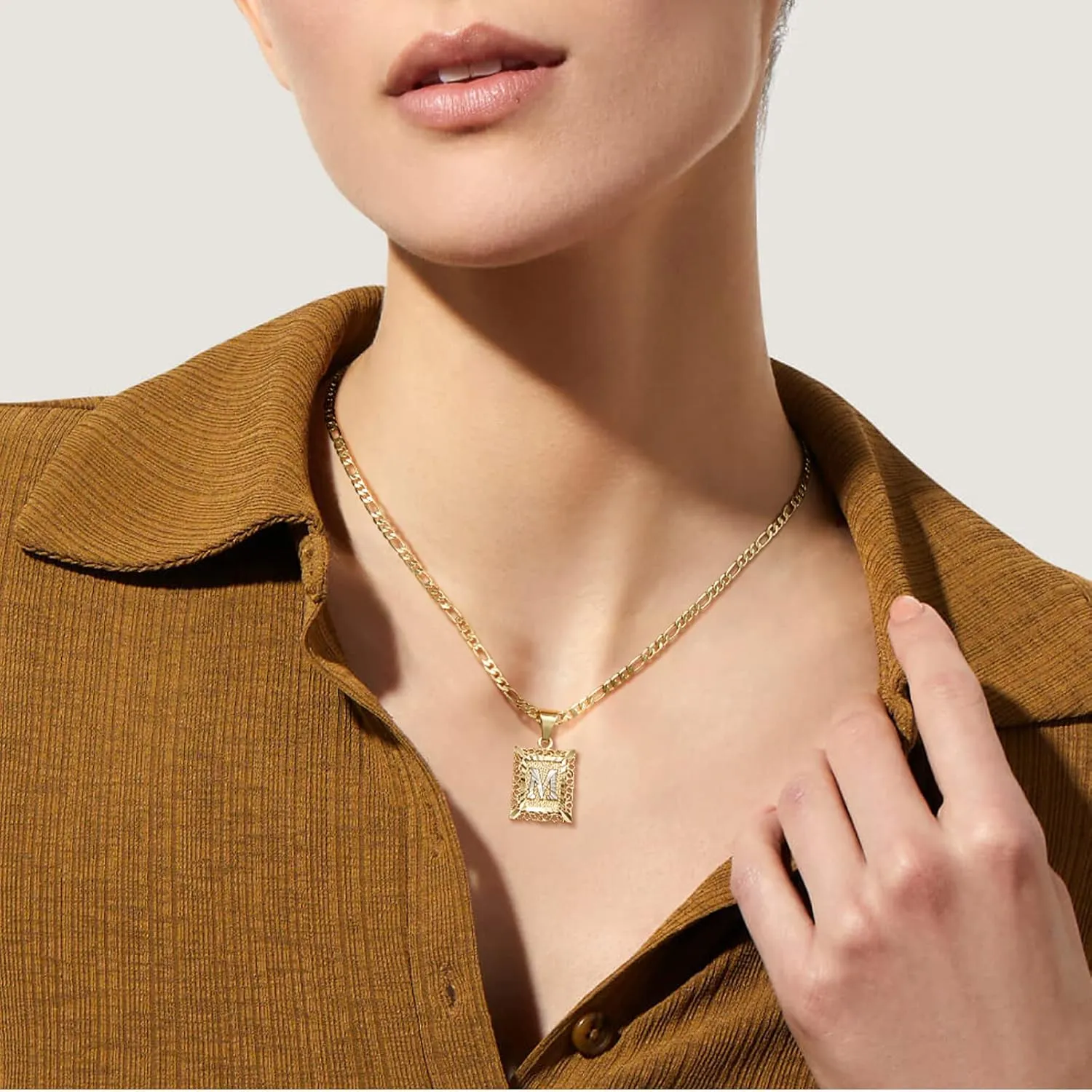 KissYan Initial Letter Pendant Necklace for Mens Womens, 14K Gold Plated Square Capital Monogram Necklaces Alhpabets from A-Z Figaro Chain Jewelry Gift