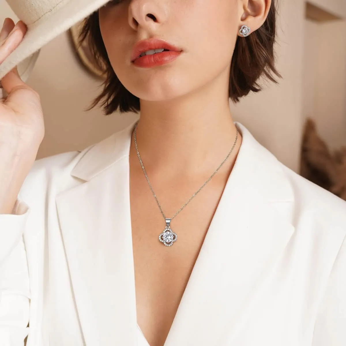 Lucky Clover Bracelet Necklace Earrings Jewelry Set for Women, Classic 4-Leaf White Gold Plated Bracelet Cubic Zirconia Studs Earrings Good Luck Pendant Necklace Mothers Day Jewelry Gifts