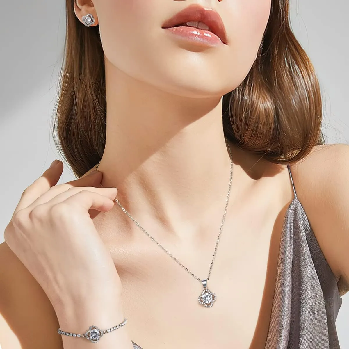 Lucky Clover Bracelet Necklace Earrings Jewelry Set for Women, Classic 4-Leaf White Gold Plated Bracelet Cubic Zirconia Studs Earrings Good Luck Pendant Necklace Mothers Day Jewelry Gifts