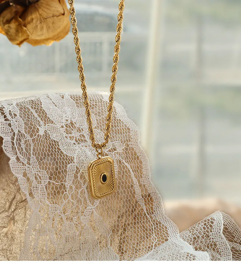Martina Necklace