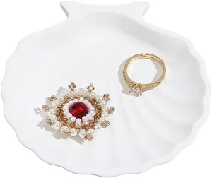 NBEADS Shell Shape Jewelry Tray, 4.13x4.21x0.83 Inch Small Decorative Gesso Trinket Dish White Jewelry Dish Plate Storage Tray Accent Tray for Rings Necklaces Earring