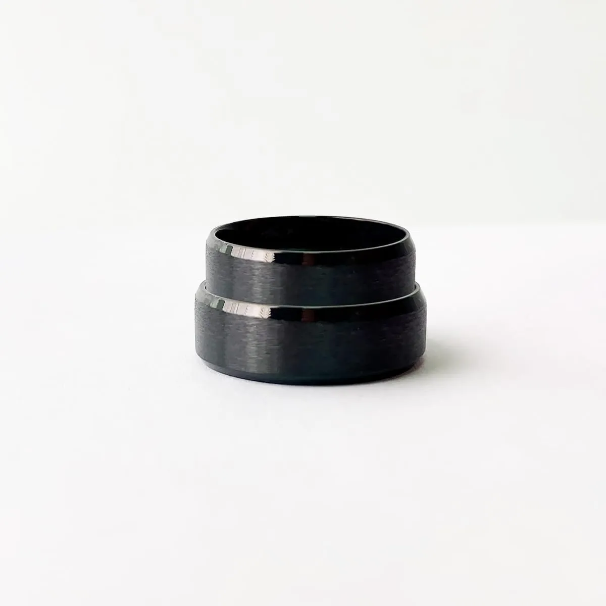 Noctilux Stainless Steel Rings for Men and Women Classical Simple for Everyday Wear, Engagement and Wedding