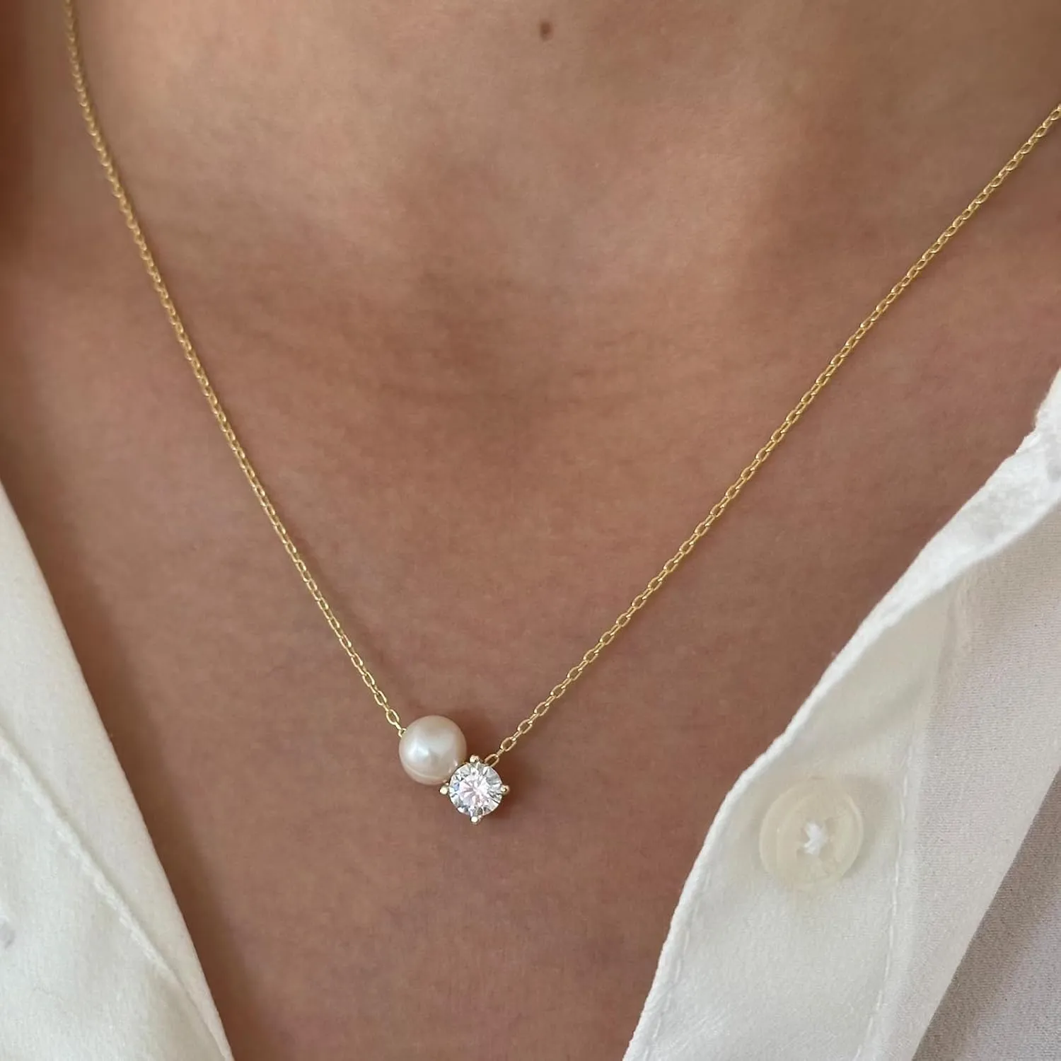 Pearl Choker Necklaces for Men White Pearl Necklace Set Gold Chain Layered Necklace Trendy Pearl Jewelry for Men Birthday Gifts for Boyfriend