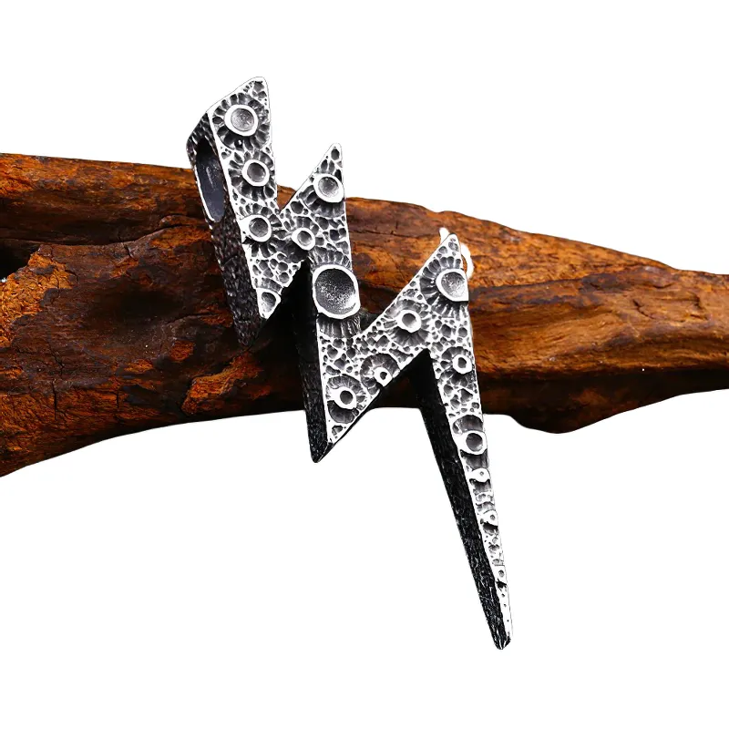 Pendant Of Lightning Design / Unisex Stylish Necklace / Stainless Steel Funning Jewelry
