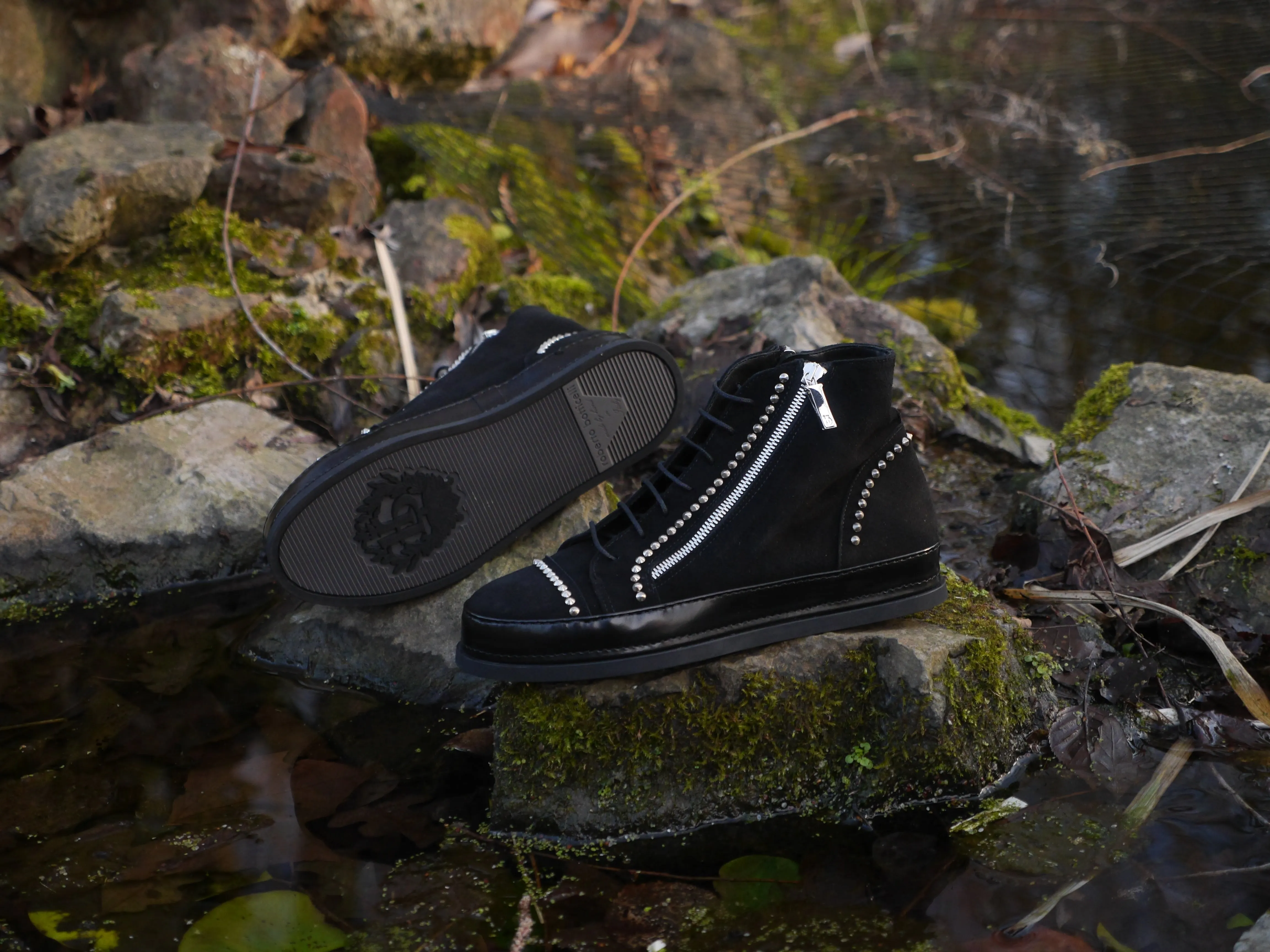 RU14928 - Black Echo