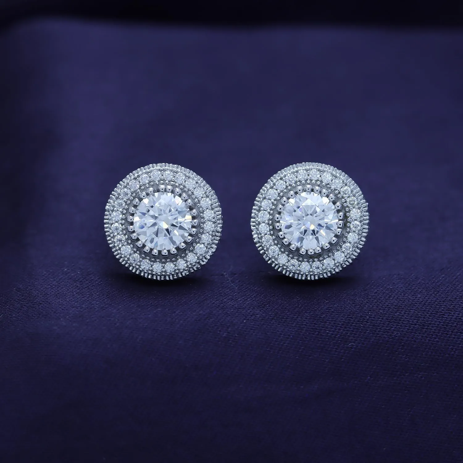 SAVEARTH DIAMONDS Moissanite Stud Earrings 2.50Ct,18K Gold Plated 925 Sterling Silver Screw Back, Lab Created Round Cut Brilliant D Color VVS1 Clarity Moissanite Diamond Earrings Studs for Women Men