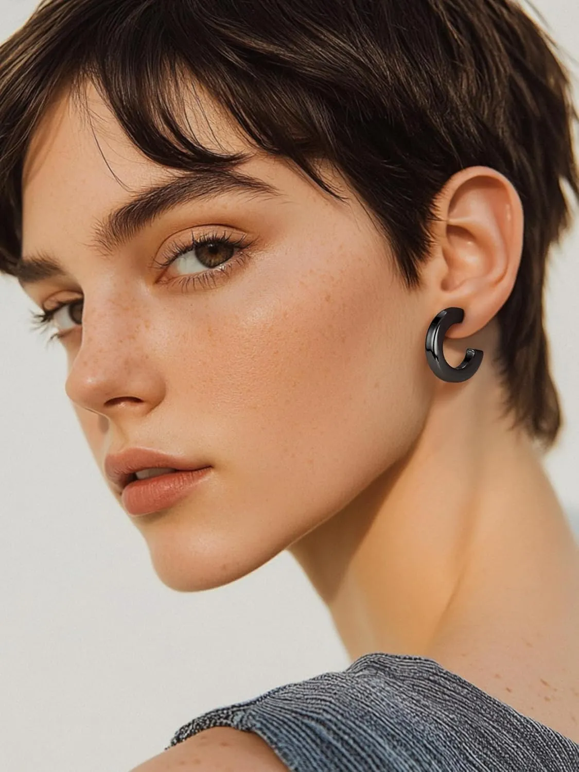 Stainless Steel Chunky Hoop Earrings For Women, Minimalist and Chic, Black/Gold Plated, Round Hoops Earrings Hypoallergenic, Size: 30mm/40mm/60mm/80mm, Come with Box