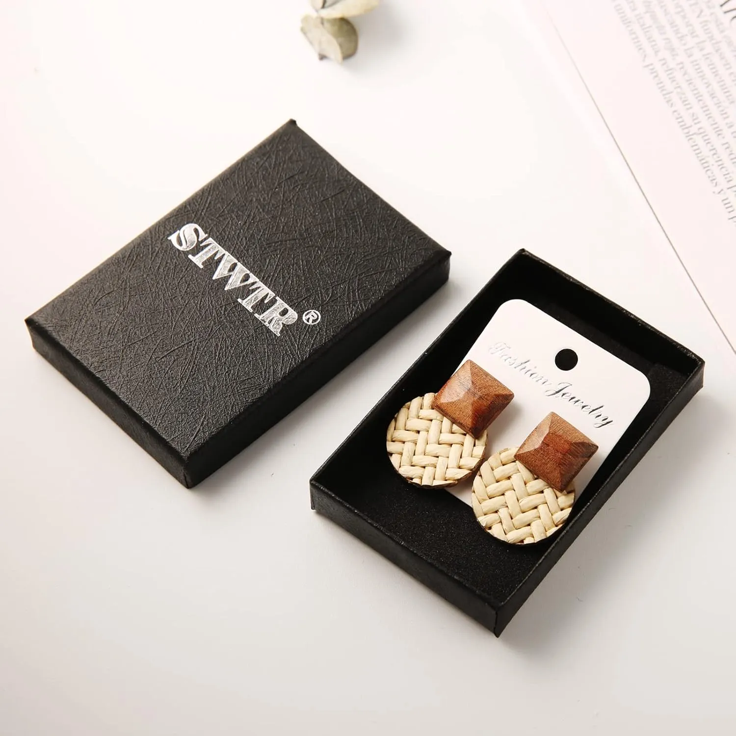 STWTR Women's Natural Wood Earrings Variety of Fashion Earrings Love Minimalist Retro Earring Set Natural Wood Hollow Round Earrings Arc