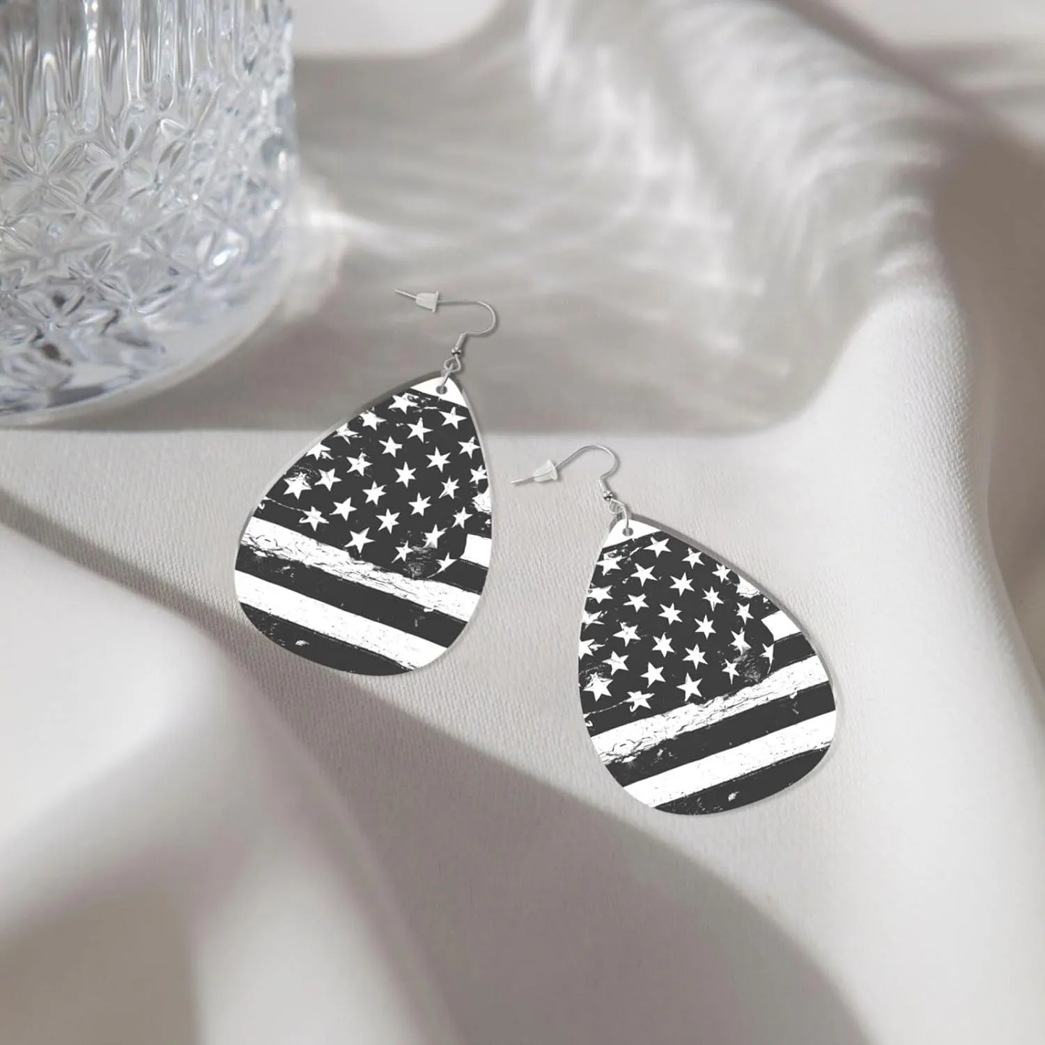 Stylish Drop-Shaped Acrylic Earrings Lightweight Printed Teardrop Dangle Earrings for Women (Black White Flag)