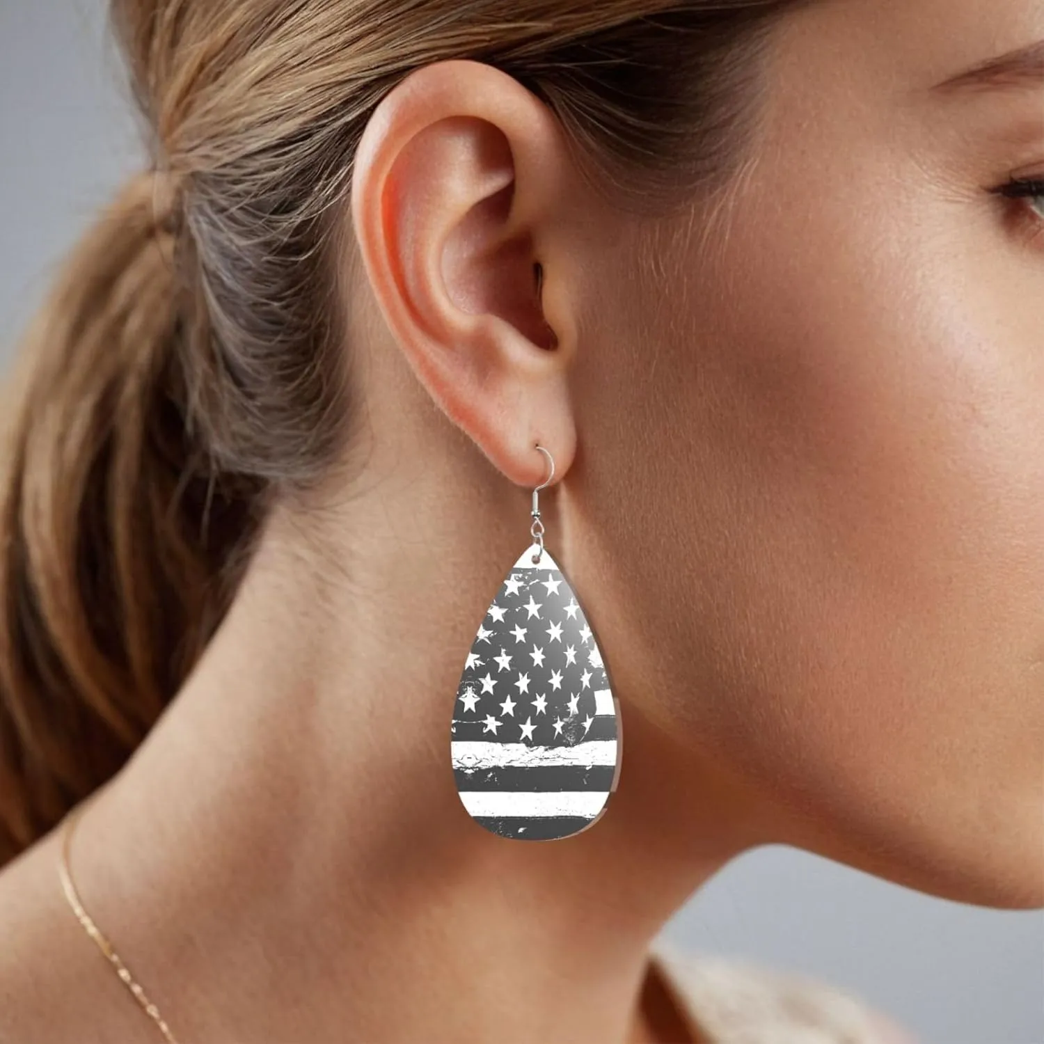 Stylish Drop-Shaped Acrylic Earrings Lightweight Printed Teardrop Dangle Earrings for Women (Black White Flag)