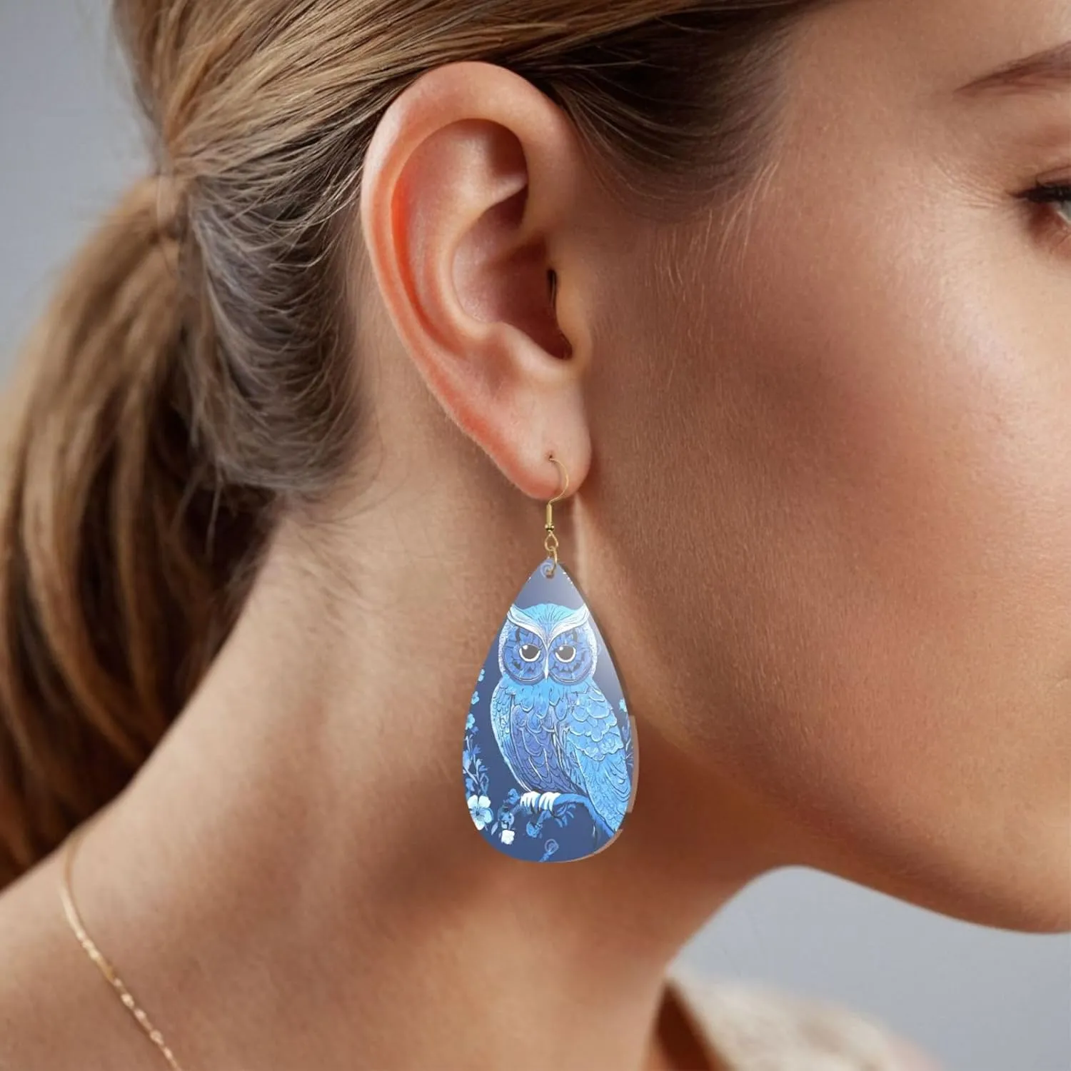 Stylish Drop-Shaped Acrylic Earrings Lightweight Printed Teardrop Dangle Earrings for Women (Blue Owl)