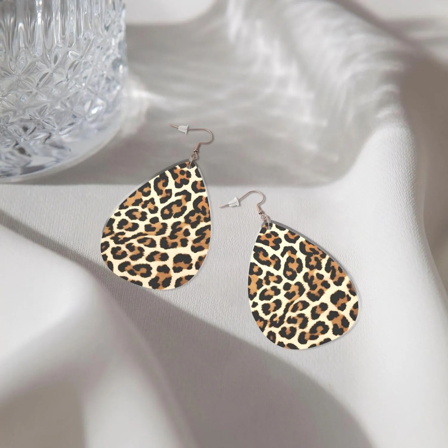 Stylish Drop-Shaped Acrylic Earrings Lightweight Printed Teardrop Dangle Earrings for Women (Brown Pattern Leopard)