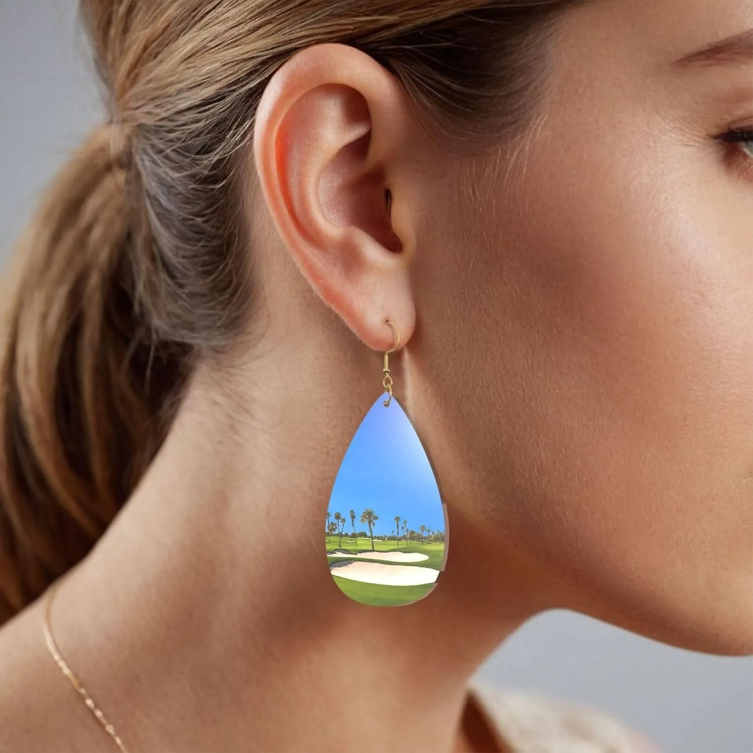 Stylish Drop-Shaped Acrylic Earrings Lightweight Printed Teardrop Dangle Earrings for Women (Golf course by the sea)