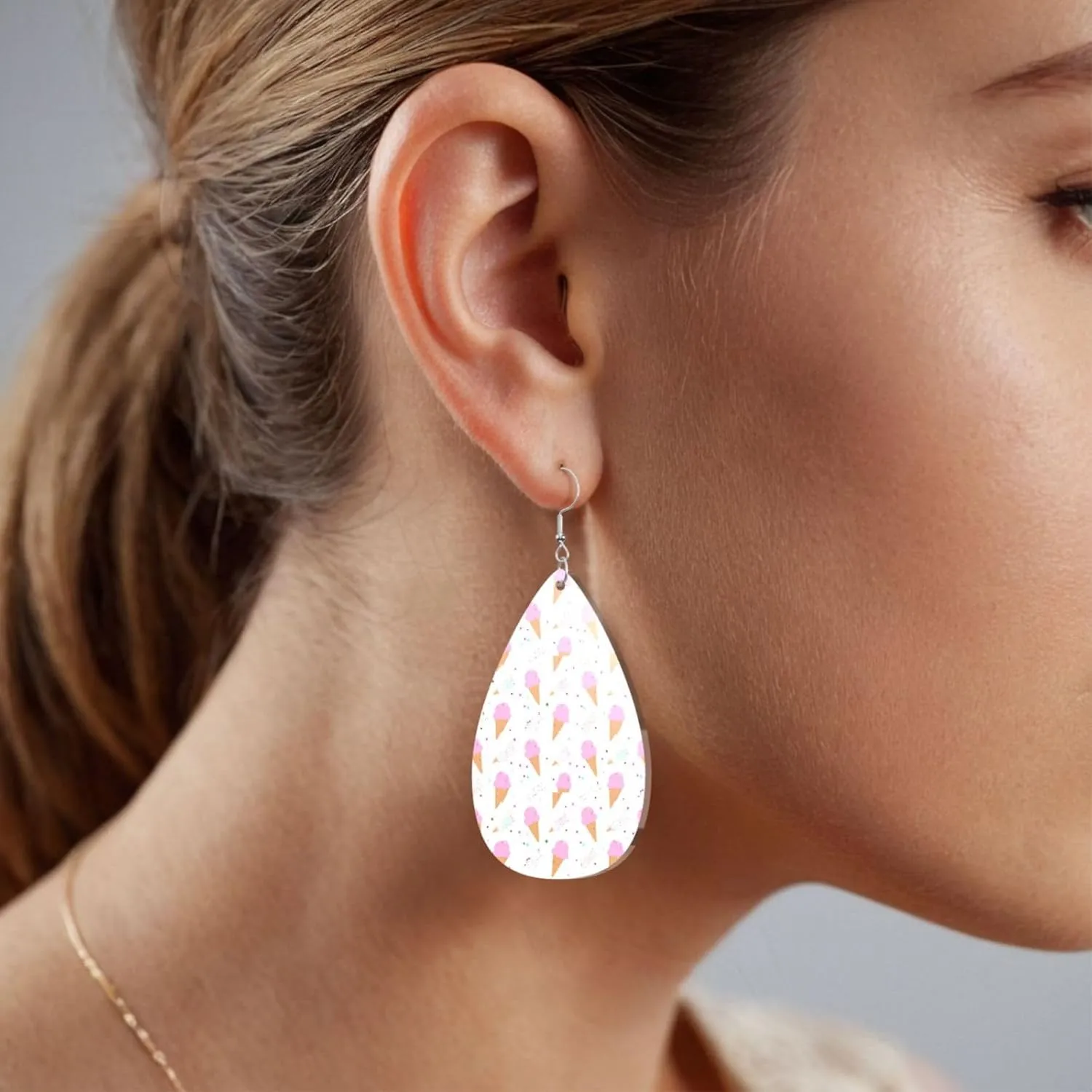 Stylish Drop-Shaped Acrylic Earrings Lightweight Printed Teardrop Dangle Earrings for Women (Ice Cream Cones)