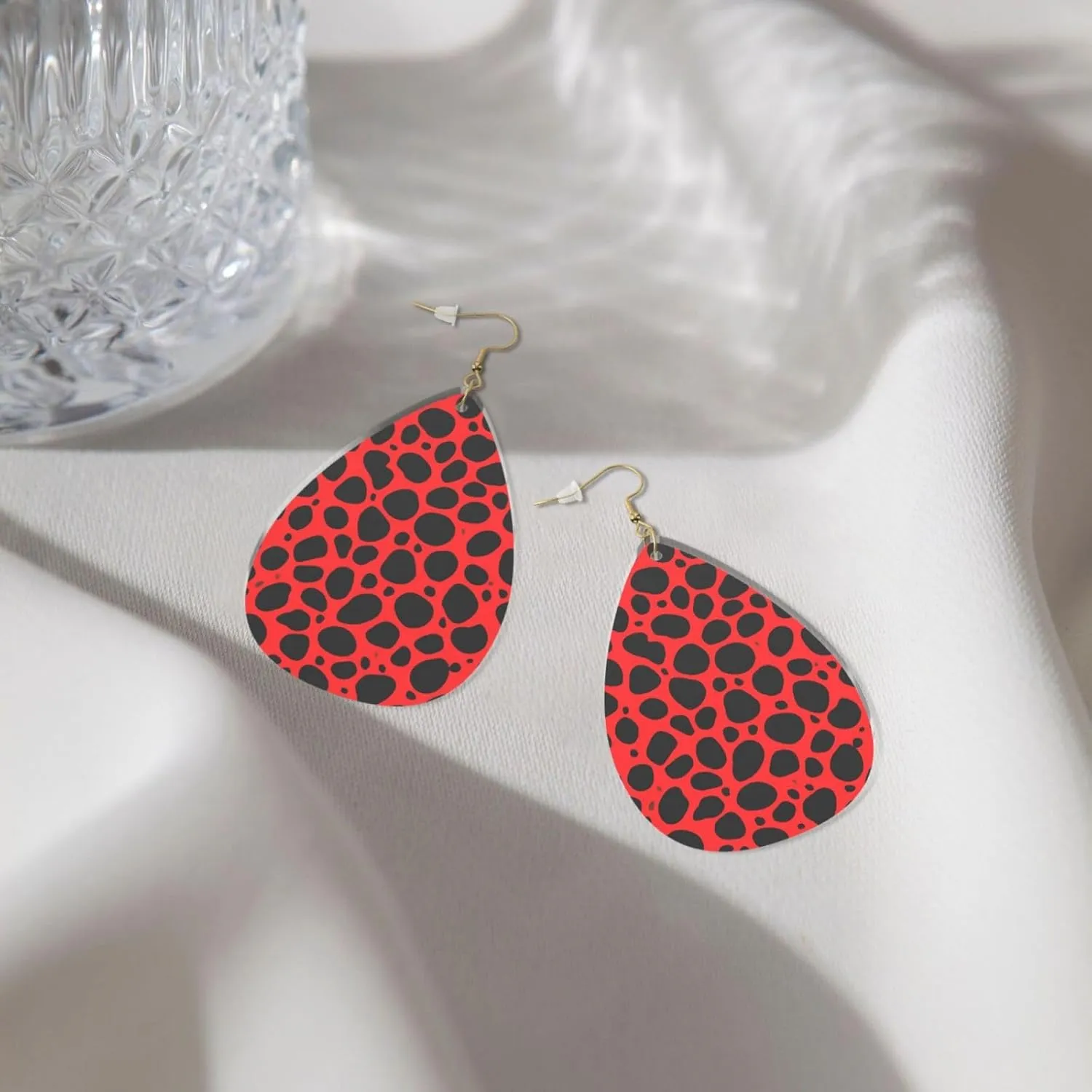 Stylish Drop-Shaped Acrylic Earrings Lightweight Printed Teardrop Dangle Earrings for Women (Red Leopard Pattern)